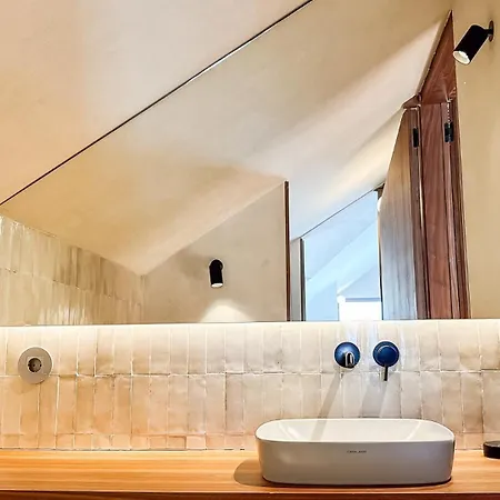 아파트 Unique Sunny Penthouse W/ Ac In The City's Heart