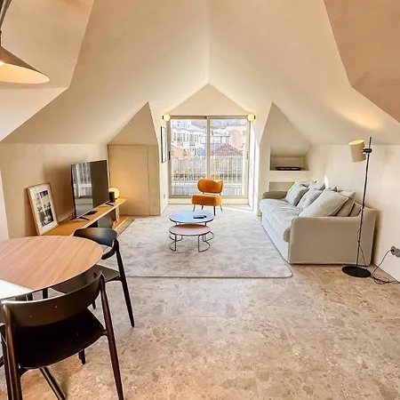 Unique Sunny Penthouse W/ Ac In The City's Heart Appartamento Oporto