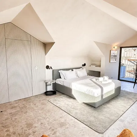 Unique Sunny Penthouse W/ Ac In The City's Heart Appartamento