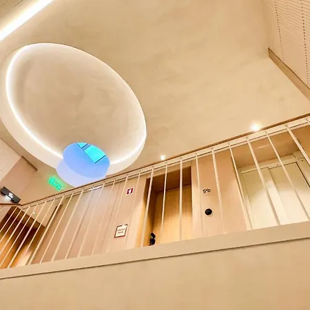 Unique Sunny Penthouse W/ Ac In The City's Heart Appartamento Oporto