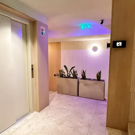 Appartamento Unique Sunny Penthouse W/ Ac In The City's Heart