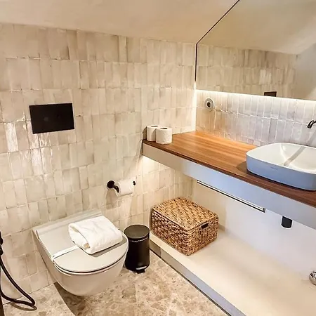 Unique Sunny Penthouse W/ Ac In The City's Heart Appartamento *