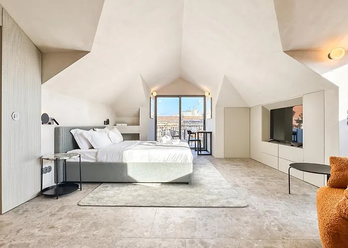 아파트 Unique Sunny Penthouse W/ Ac In The City's Heart 포르투