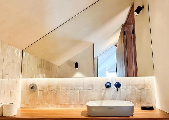 아파트 Unique Sunny Penthouse W/ Ac In The City's Heart