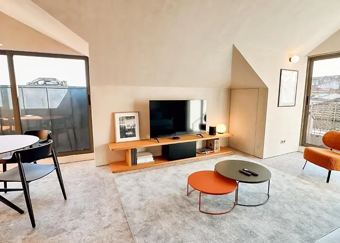 Unique Sunny Penthouse W/ Ac In The City's Heart Apartmán Porto