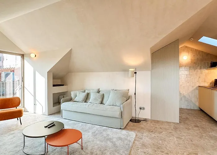 Unique Sunny Penthouse W/ Ac In The City's Heart *