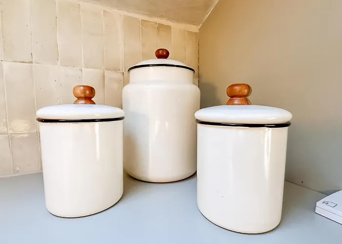 Unique Sunny Penthouse W/ Ac In The City's Heart 아파트 *