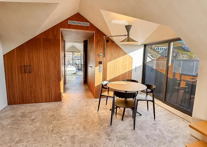 Unique Sunny Penthouse W/ Ac In The City's Heart 포르투