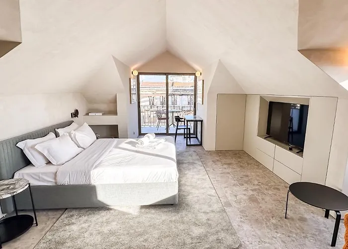 Apartmán Unique Sunny Penthouse W/ Ac In The City's Heart