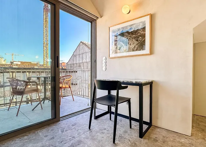 Unique Sunny Penthouse W/ Ac In The City's Heart Apartmán Porto
