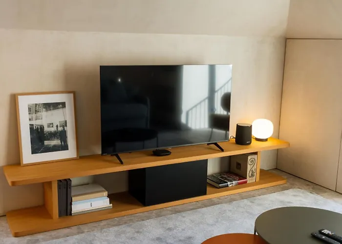 Unique Sunny Penthouse W/ Ac In The City's Heart Apartmán *