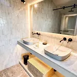 Unique Sunny Penthouse W/ Ac In The City's Heart * 포르투