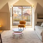 Unique Sunny Penthouse W/ Ac In The City's Heart *
