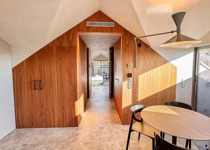 Unique Sunny Penthouse W/ Ac In The City's Heart Lejlighed *