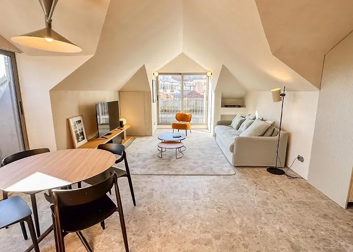 Unique Sunny Penthouse W/ Ac In The City's Heart Lejlighed Porto